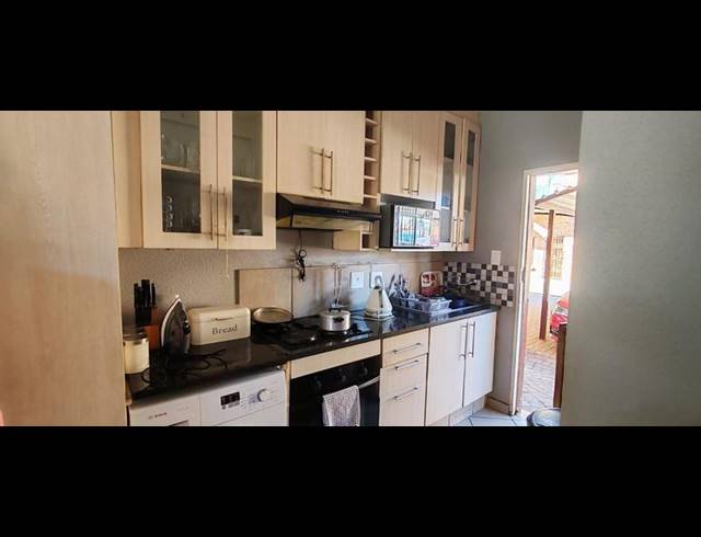 2 BEDROOM APARTMENT FOR SALE IN LOTUS GARDENS